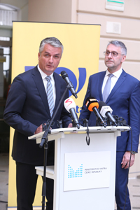 Generální ředitel ČP Roman Knap a ministr vnitra Lubomír Metnar
